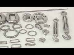 13 Ausrüstungshersteller