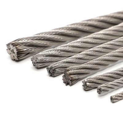 304 Edelstahldrahtseil für das Heben von Schleifen, Kranichen und Fischerei Toleranz ± 1% Spezialkaltbeförderungsstahl 4,0 mm 7*19